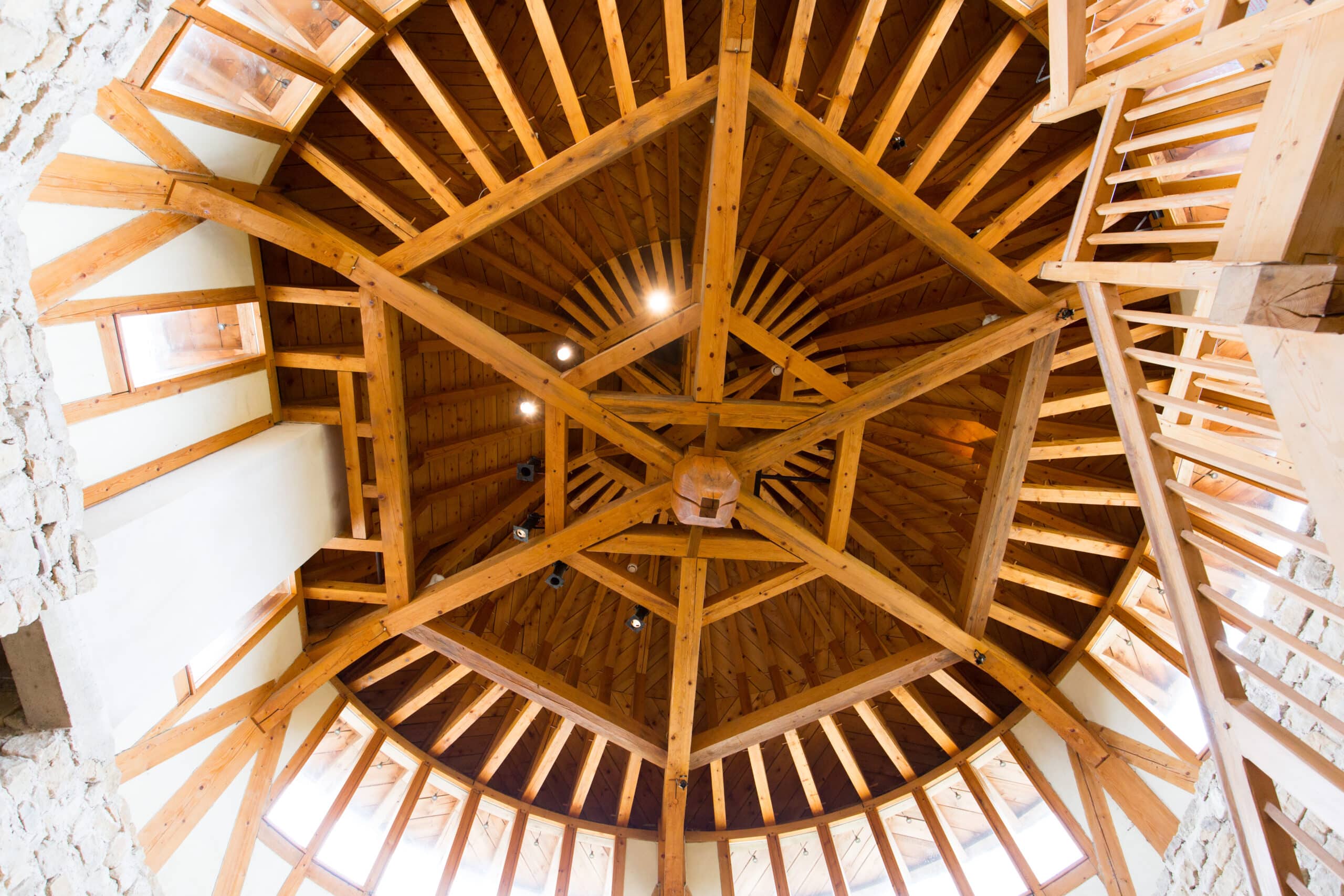 photographie du plafond d'une des pièces du Château de Malbrouck